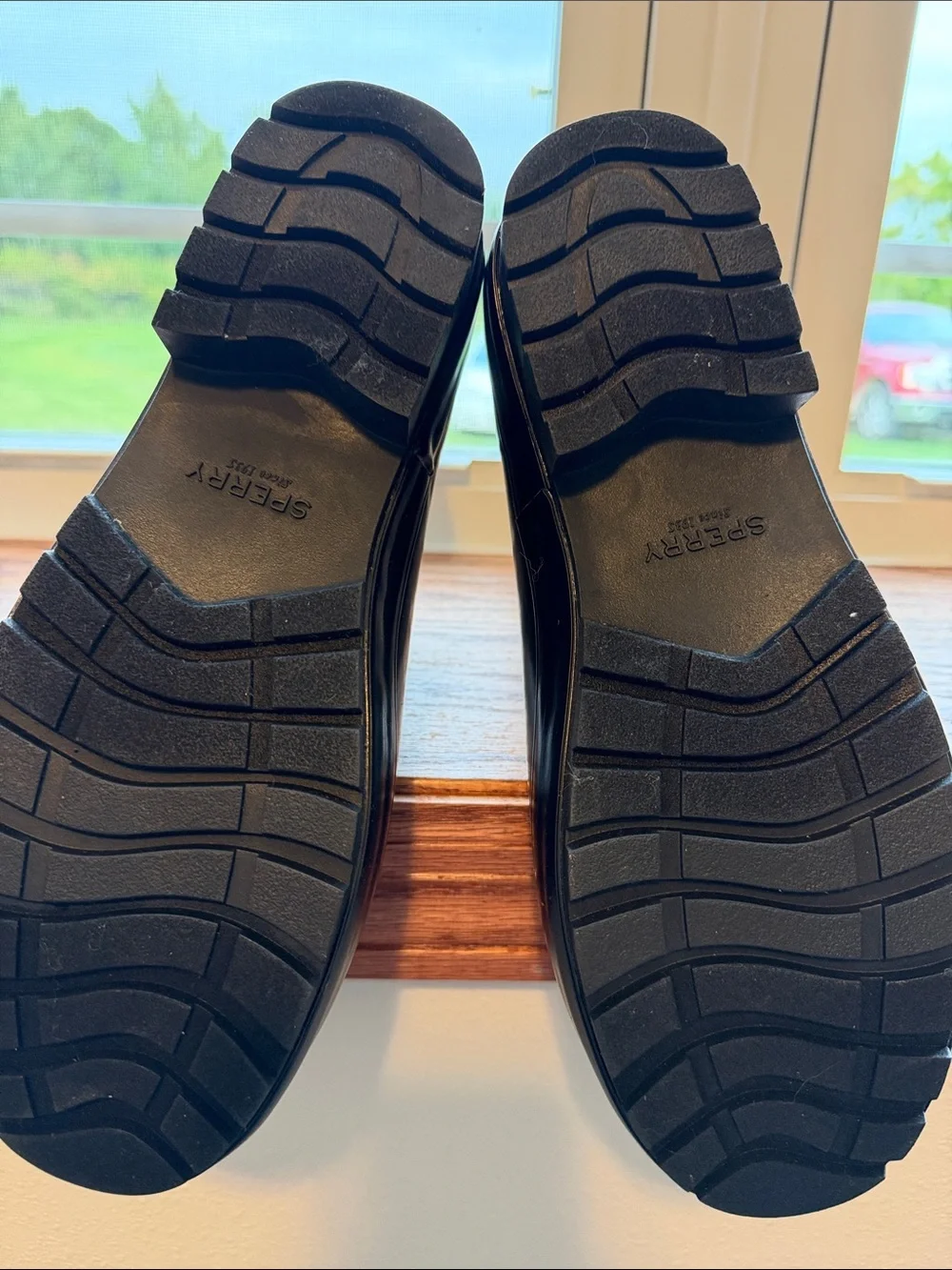 Sperry Women’s Black Chelsea-Style Waterproof Rain Boots size 9